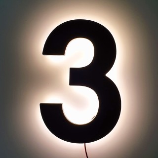 Mat zwart huisnummer met verlichting 20 cm hoog - Nummer 3