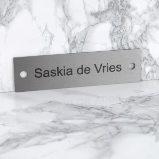 Goedkoop RVS Naambordje met gravering 11 x 3 cm