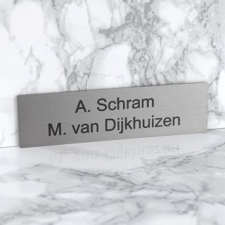 Zelfklevend RVS Naambordje met gravering 11 x 3 cm